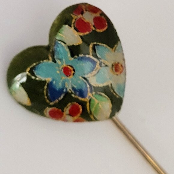 Vintage Heart Cloisonne' Enamel Hat Lapel Pin - Picture 1 of 8